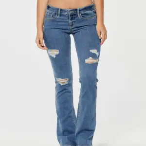 Säljer mina helt oanvända jeans då dom inte passade från Hollister , slutsålda på nätet💕