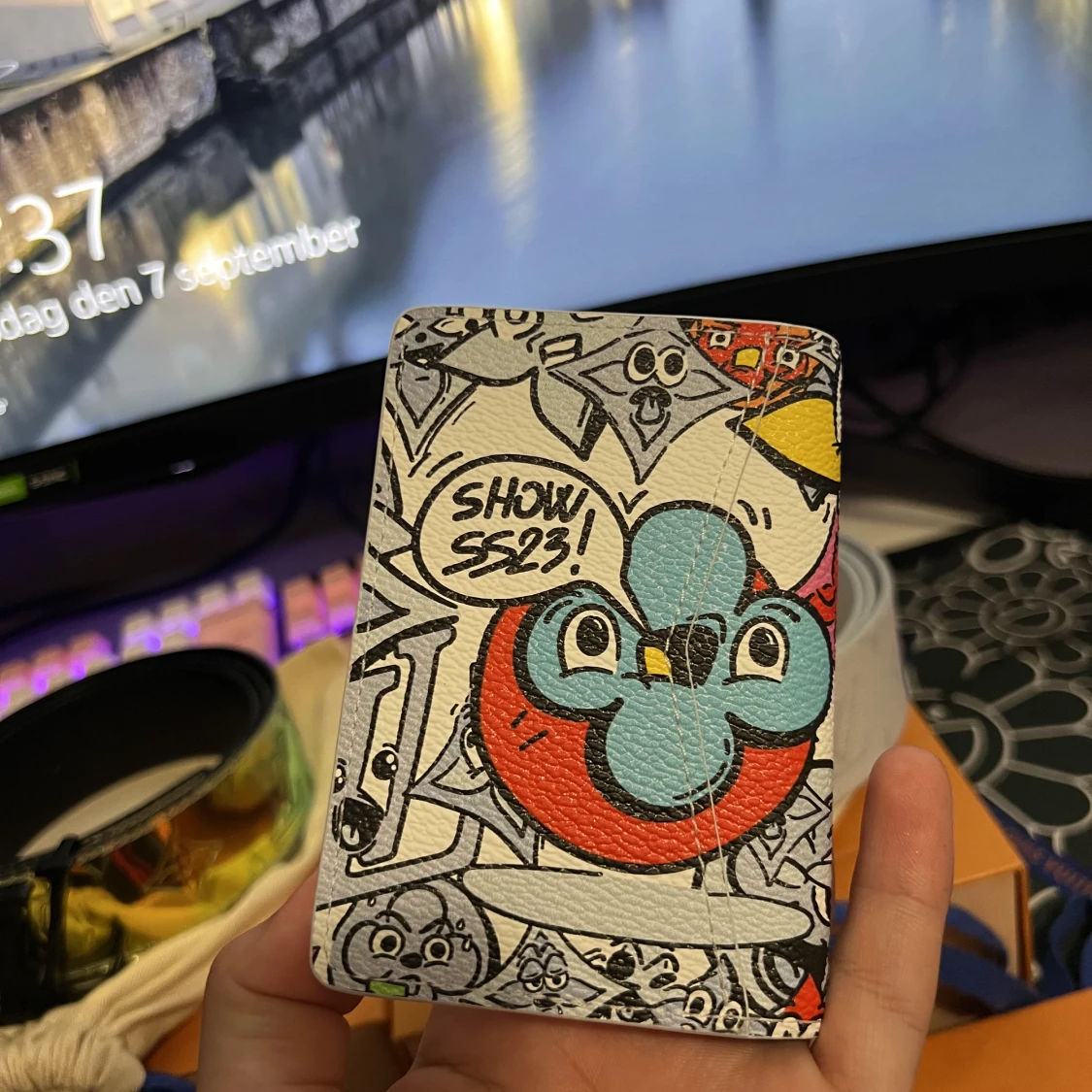 Louis Vuitton Comiic Pocket Organizer - 91