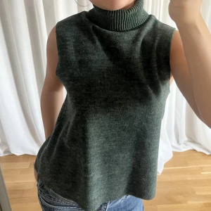 Zara polo tröja - Snygg polo ärmlös tröja från zara😍