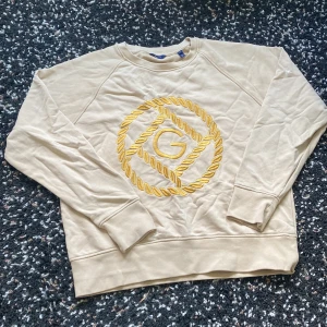 Gant tröja  - Gant tröja!! Andvänd 3 gånger typ, köparen står för frakt!!💕