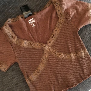 Topp från Urban Outfitters⚜️🤎 - Skriv om intresserad 🤍