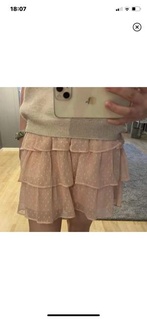 Jätte fin rosa kjol från Lindex.💗  Använd 2-3 gånger Pris kan diskuteras 🫶
