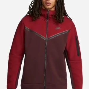 Nike tech fleece - Nyskick!!! Kontakta för bilder