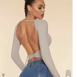 öppen rygg tröja  - från shein
