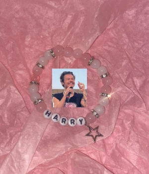 Harry styles - Mät din handled så gör jag ett armband som passar just för dig! ❤️