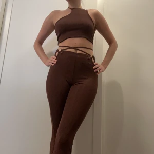 Set  - Set från Bershka i strl s som inte kommer till användning . Är 175 lång.