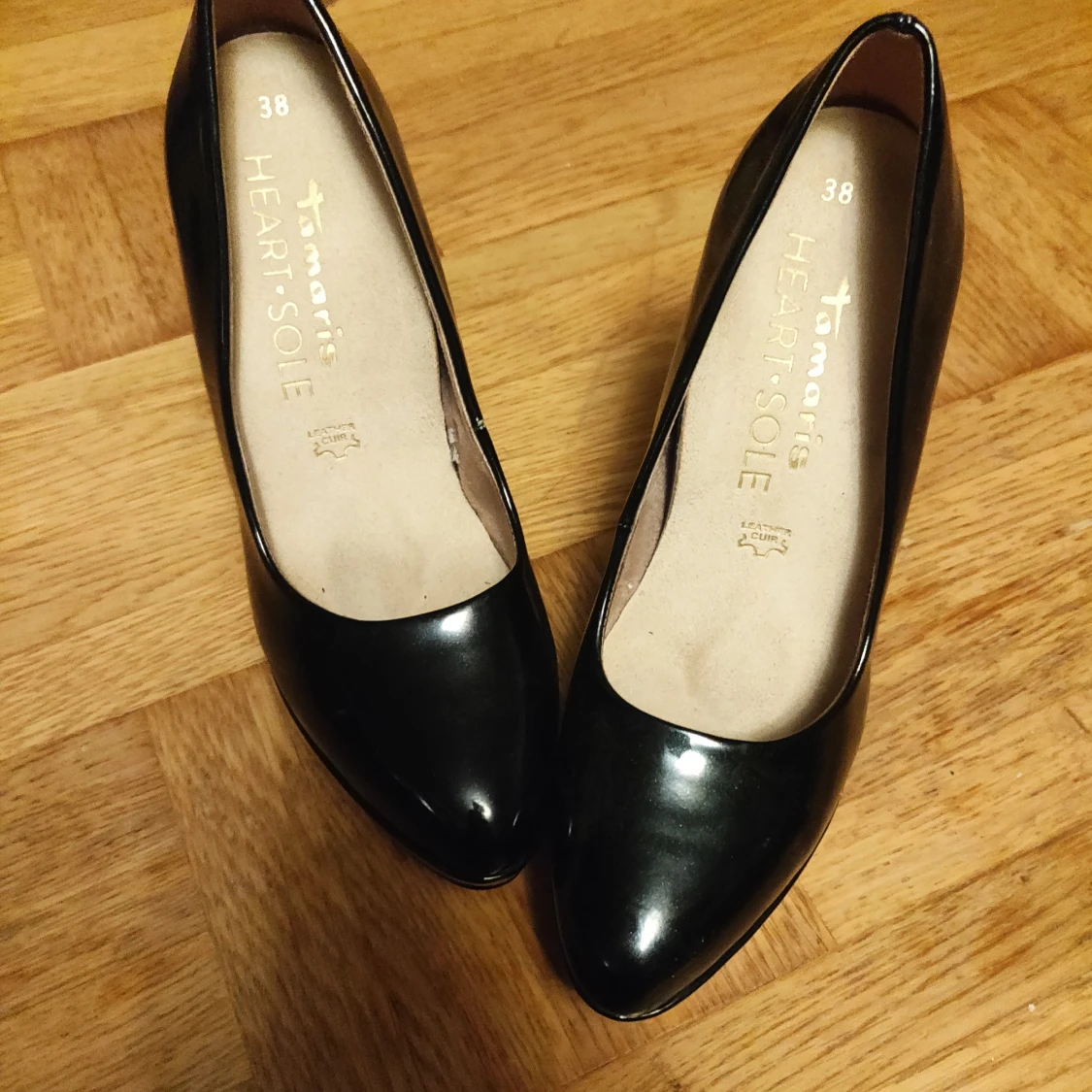 Tamaris pumps Louboutin svart lack 38 klackar - 91