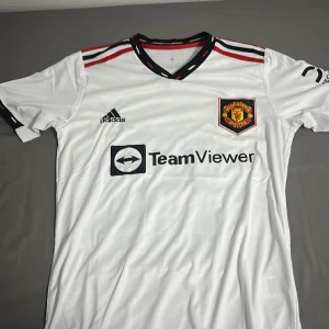 Manchester United  - Den passade inte mig jag har testat den 1 gång och nu säljer jag den här.