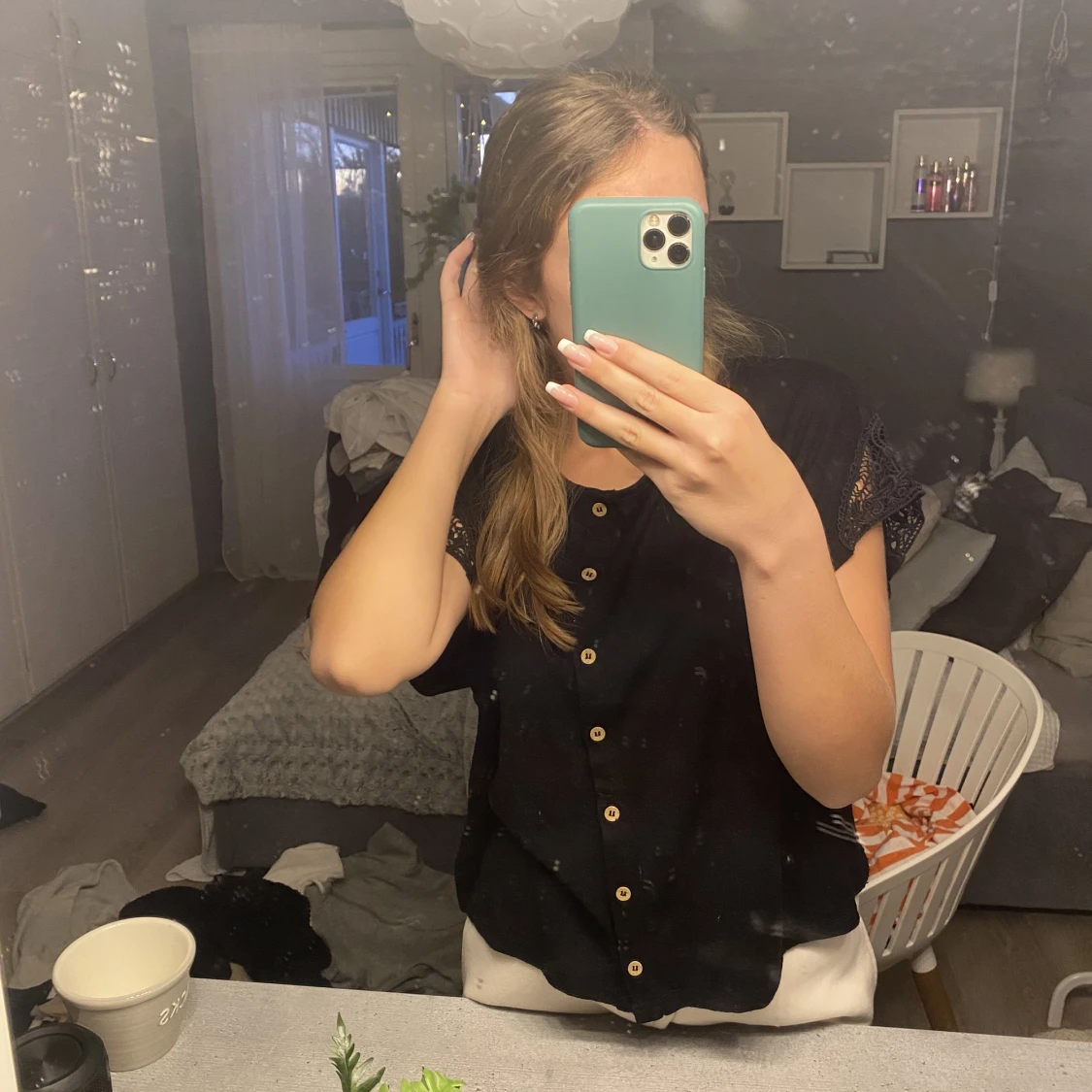 Tunn tshirt med detaljerade ärmar