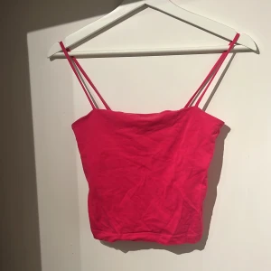 Linne - Rosa kort linne från ginatricot, använd 2 gånger💗 40kr+ frakt