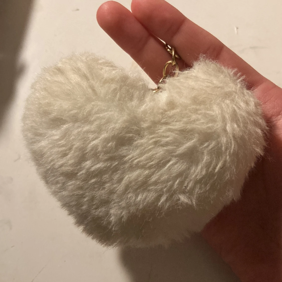 Vitt hjärta med hänge