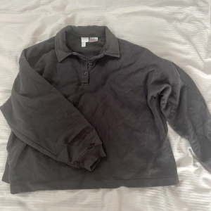 Oversize crewneck - Oanvänd stor ”boyfriend tröja” från H&m i oversize modell strl M 