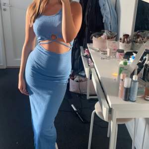 Sååå snygg blå klänning från Nakd i storlek S! Säljer för 155kr🦋