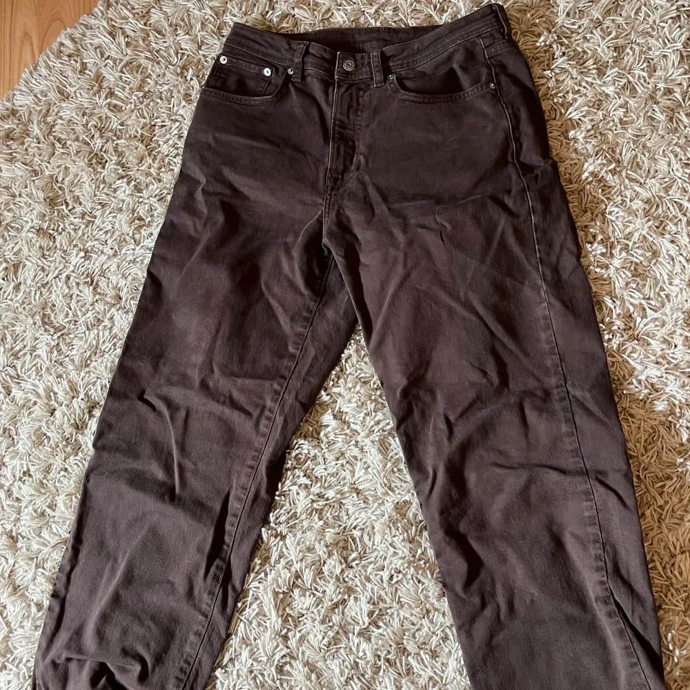 Använt dem lite men sluta förra året, de har ba legat i min garderob o vill av med dem. Har för mig att ja köpte dem på juni yard it helt säker . Jeans & Byxor.