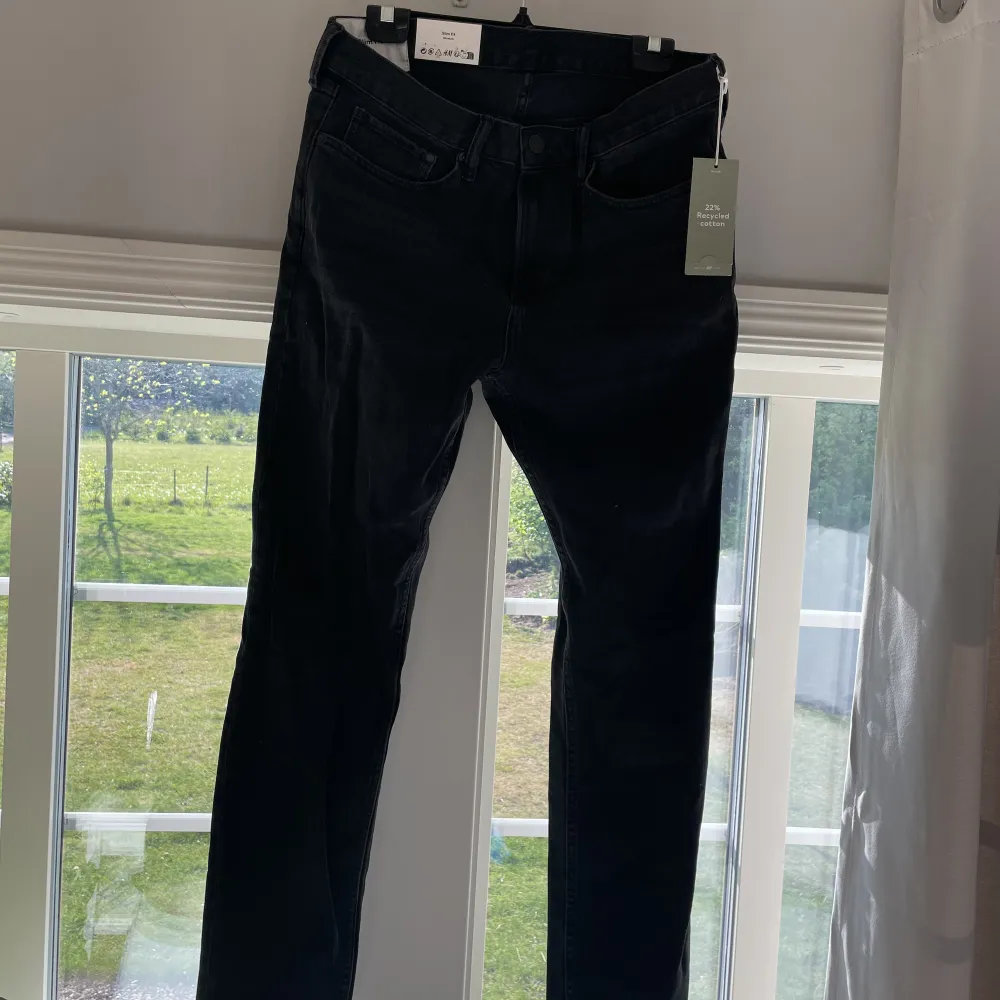 Helt nya, endast provade Svart/grå Slim fit stretch  W33 L32. Jeans & Byxor.