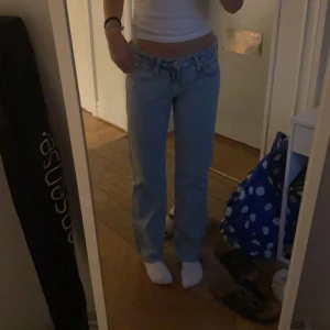 Arrow low jeans - Säljer dessa snygga jeansen pga att dom är för korta🤍 dom är i nyskick 😍