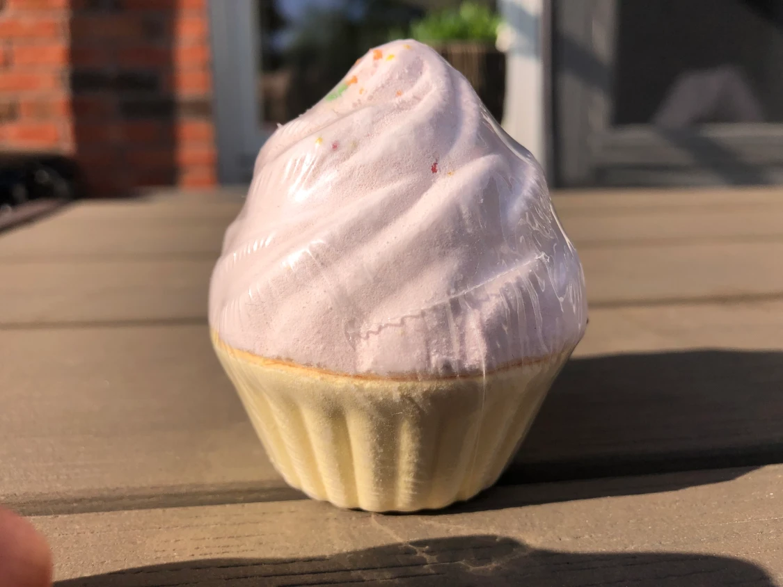 2 badbomber cupcake - 90