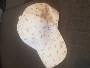 Sommar keps - Fråsch o sval keps för varma dagar. 