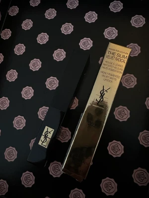 Ysl velvet matte lipstick - Helt ny och oöppnad. Fått i present men inget som jag kommer använda så säljer därför den! Nypris 440kr säljes för 200kr