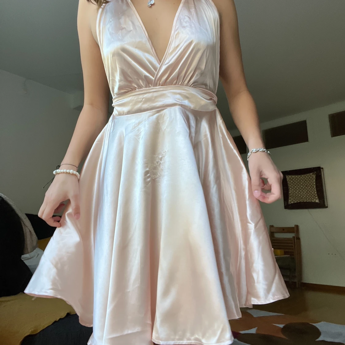 Satin klänning  - 90