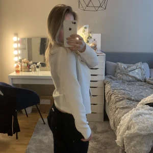 Kofta  - Väldigt bra skick, kofta från only! 