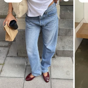 Djerf avenue jeans - Intresse koll på mina as snygga jeans från djerf🥰🥰. Dom är tyvärr lite stora på mig där av inte kunnat använda så mycket. !!!Helt slutsålda på hemsidan!!!