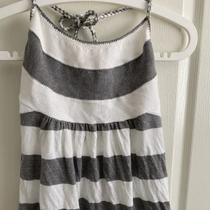 Stickad haltertopp - Gap halterneck topp🤍 