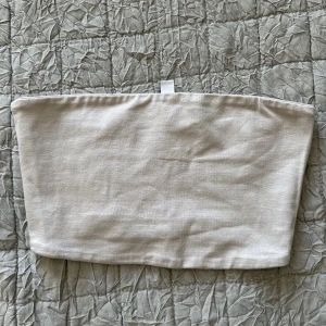 Tubtopp  - Fin tub topp från hm, knappt använd.