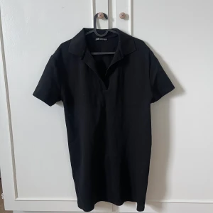 T-shirt klänning - Helt ny T-shirt klänning från Zara.  Aldrig använd!
