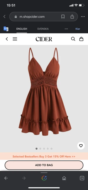 Klänning - Säljer denna klänning från Cider för att den kommer inte till användning. Fint material och skön att ha på sig. Endast testas. Prislapp sitter kvar. Pris går att diskutera. Skriv vid frågor :)