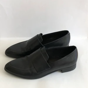 Vagabond loafers - Vagabond skor i äkta skinn. Sparsamt använda. Storlek 37.