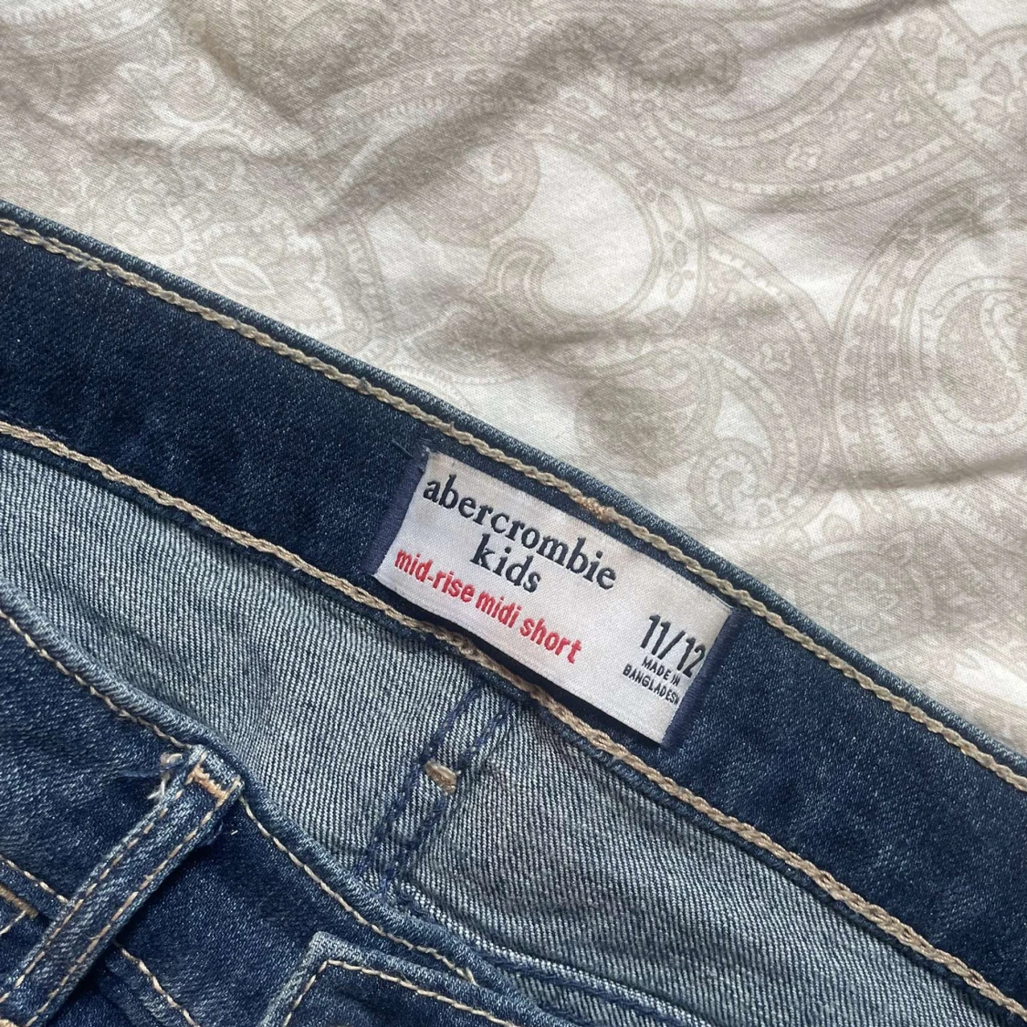 Mid waist shorts - 91