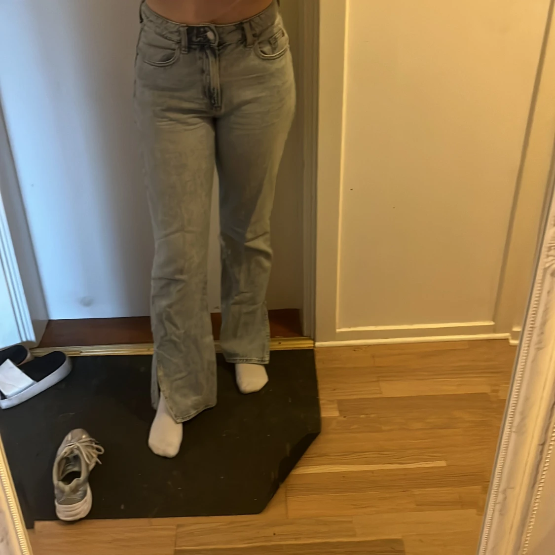 Slit jeans