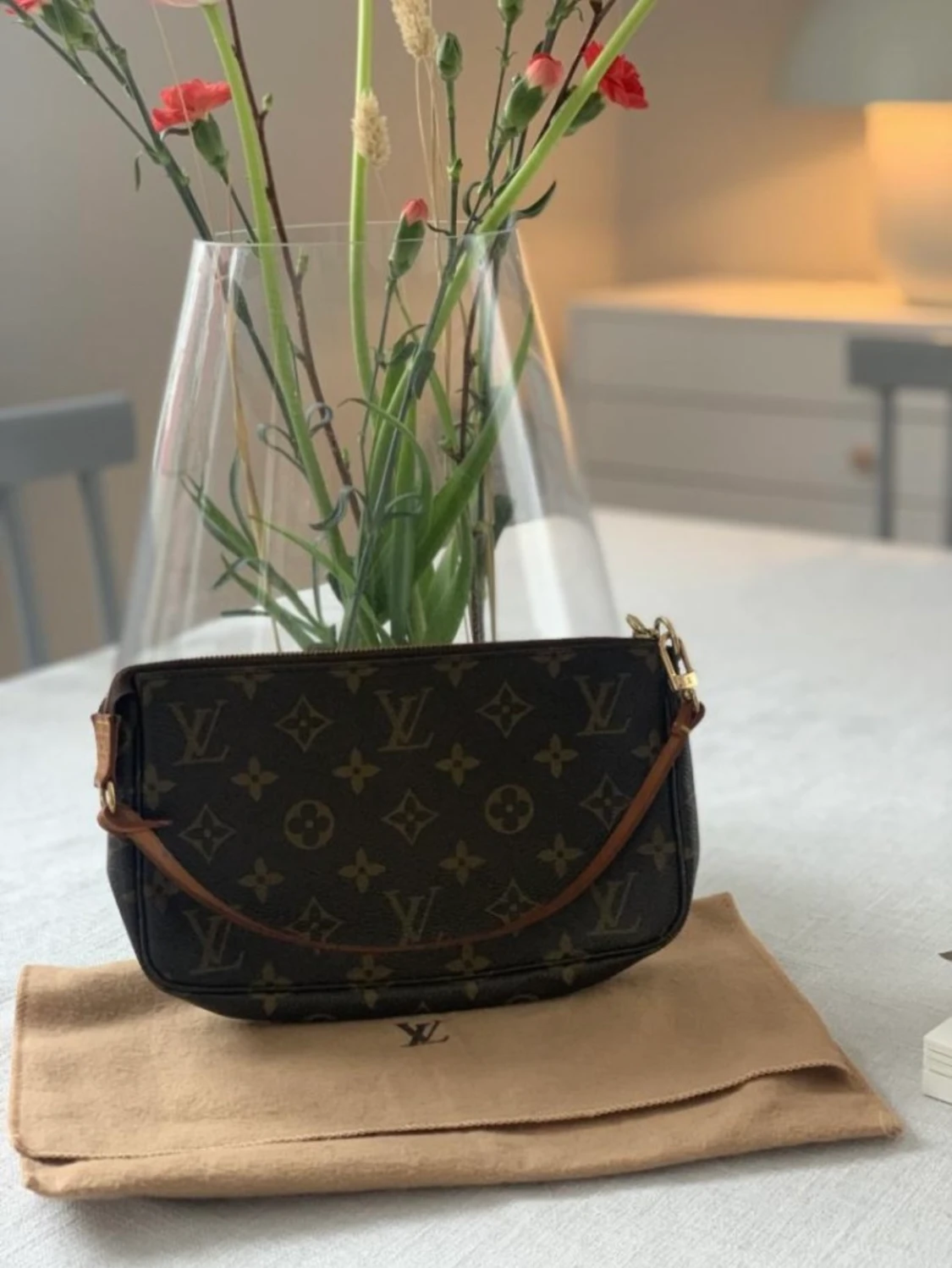 Louis vuitton pochette - 90