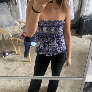 Topp - Jättefin topp köpt i Spanien, säljer pga ingen användning❤️ Användt ca 2 ggr