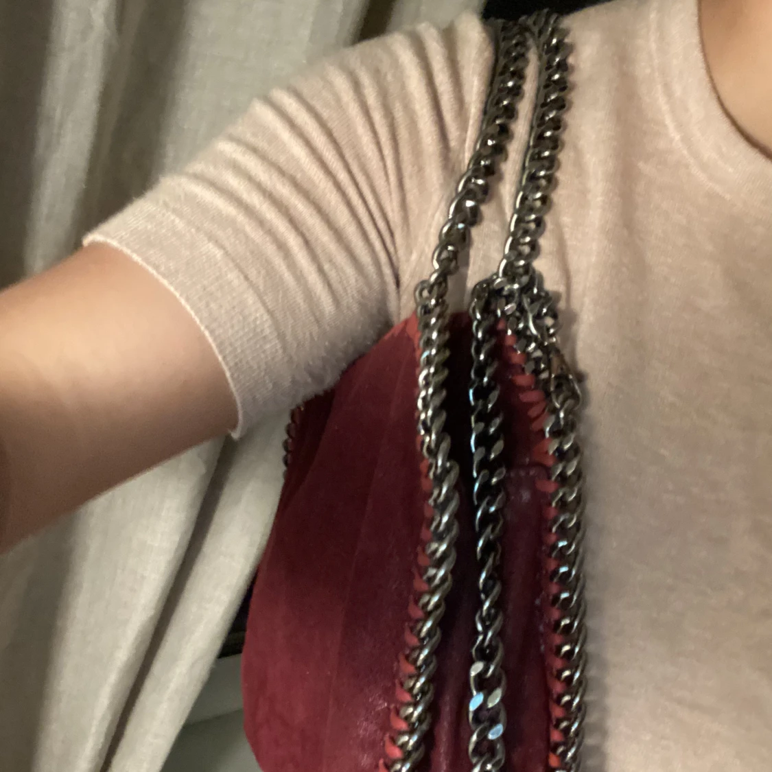 Vinröd väska  - 91