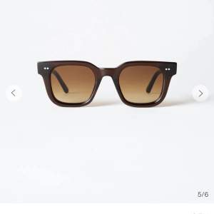 Perfekta solglasögonen nu till sommarn🥰dom är i modell 04 ifrån chimi i en super fin brun färg. 