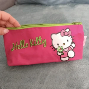 Hello kitty - Hello kitty sminkväska/ necessär, som ny! 🎀