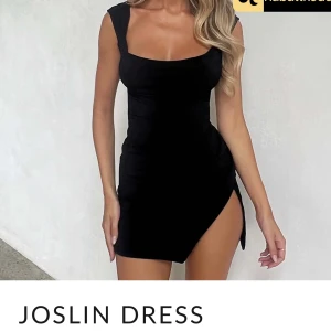Tigermist Joselin dress - Säljer denna klänning från tigermist då jag ej tycker att den passar på mig aldrig använd samt lappar kvar! Den kostar 80 aud vilket motsvarar ca 578 svenska kronor. När jag köpte den tillkom även en dyr tullavgift därför jag säljer den lite dyrare! 