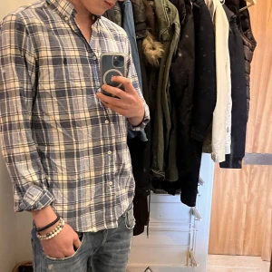 Ralph lauren skjorta  - Tja säljer denna jätte fina Ralph lauren skjorta i super fint skick  