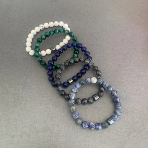 Marble bracelet  - Snygga marble armband  Helt nya i förpackningen  One size så passar de flesta.  6 olika färger, finns flera av varje! 100kr styck 