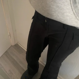 Snygga jeans! - Jättefina och sköna jeans från Brandy Melville💓 