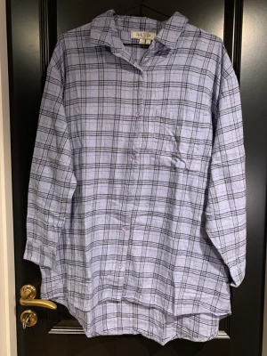 Flanellskjorta Jack Wills - Snygg oversize ljusblå flanellskjorta från Jack Wills i storlek L, mycket fint skick