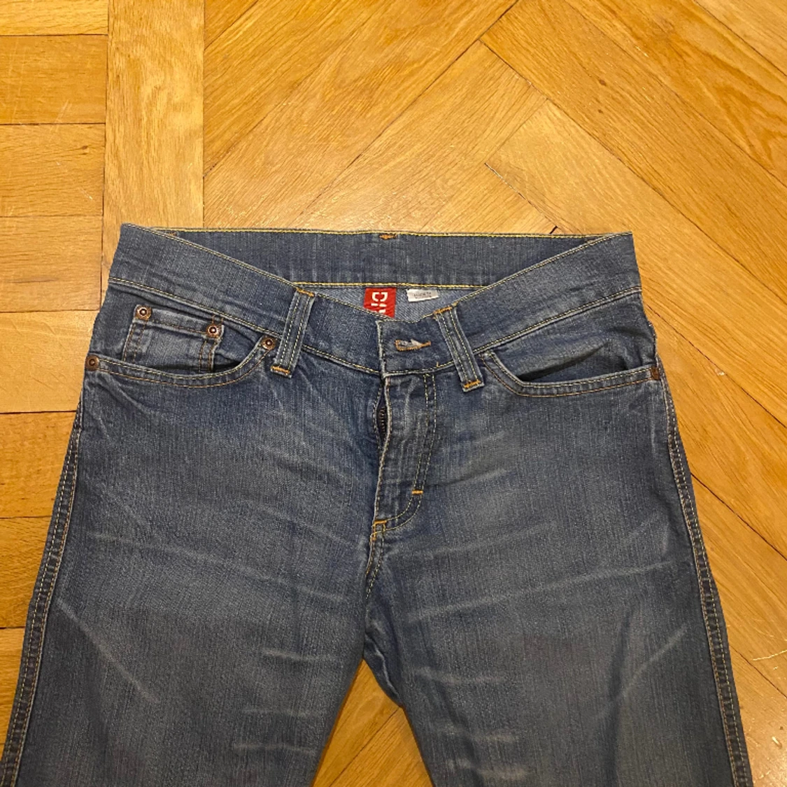 Lågmidjade ljusblåa trendiga jeans❣️ - 90