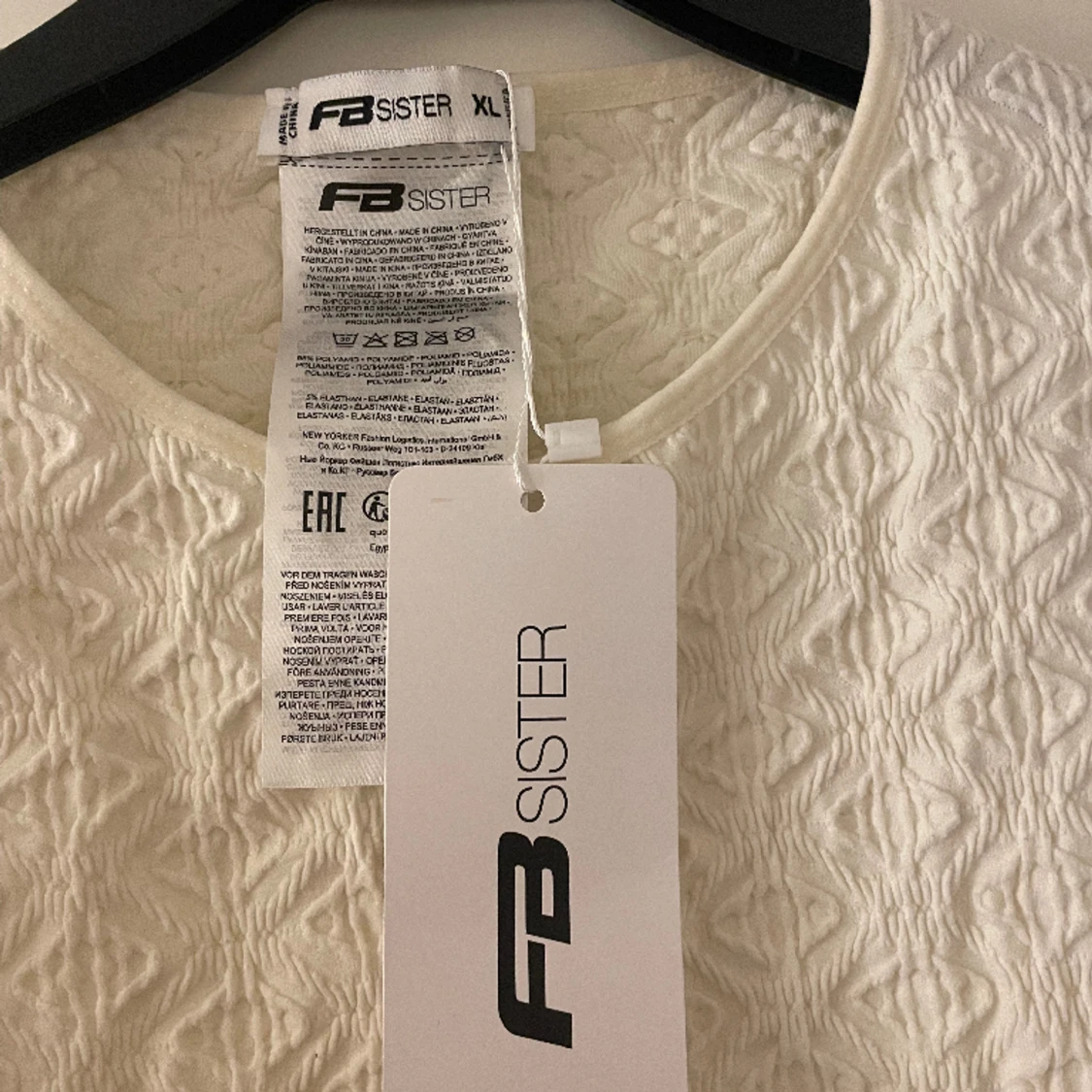 Vit kort T-shirt - 90