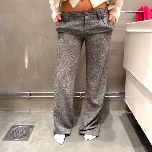 Kostym byxor lågmidjade  - Low waist kostym byxor🥰