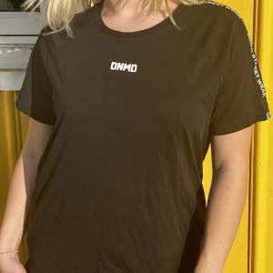 En svart Denim Day t-shirt i storlek L💕 säljer den pga den blivit för stor så den är i bra skick