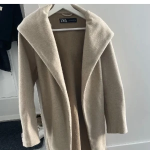 Kappa - Kappa från zara i bra skick! Perfekt till vintern och våren🙌🏼