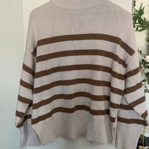 Tjocktröja  - Fin tjocktröja 🌙