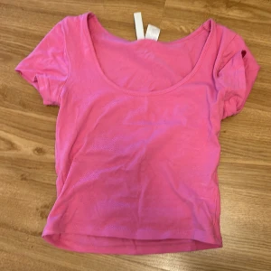 Tajt T-shirt  - Andvänd ett fåtal gånger 